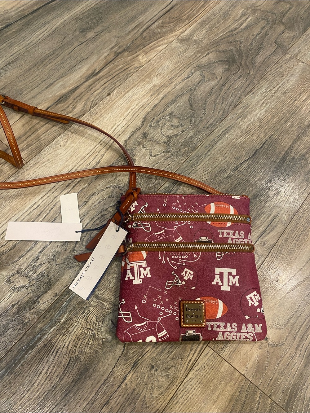 Dooney & Bourke crossbody new with tags